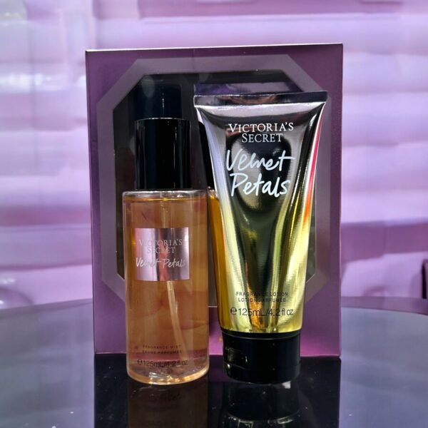 VICTORIA SECRET Velvet Petals Body Lotion & Mist Set -