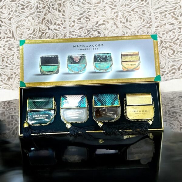 MARC JACOBS Perfume Giftset 30ml x 4 -